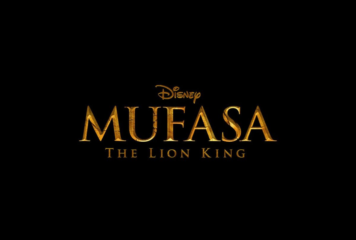 Gold lettering shows “Disney Mufasa The Lion King” on a black background.